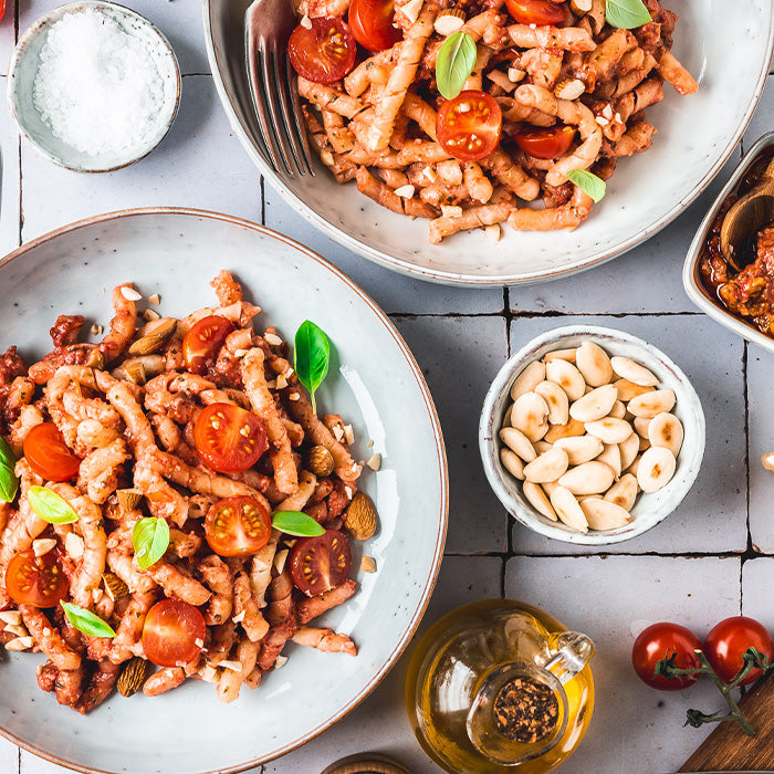 Busiate (Sizilianische Pastaspezialität)
